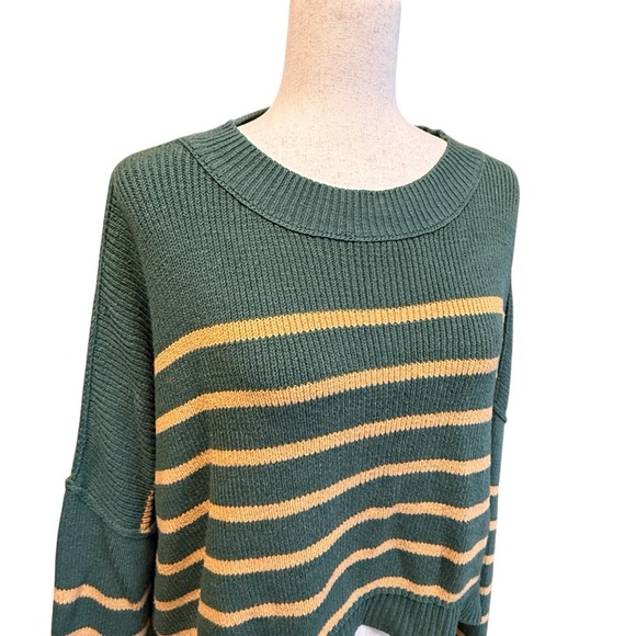 Free People Stripe Easy Street Crop Sweater Green and Tan Size Large #1884. - Picture 8 of 10